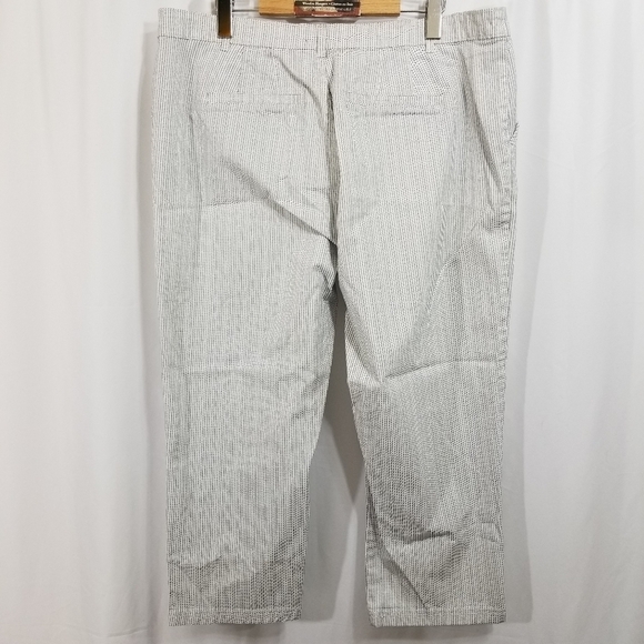 REITMAN'S Cotton Spandex striped plus size 16 capris - Picture 3 of 15